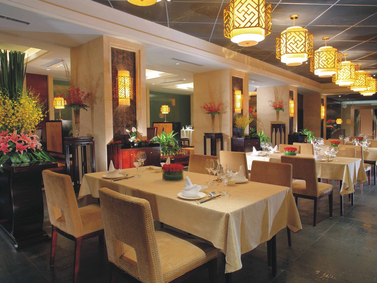 飯店用什么熱泵空調(diào)比較好？_冬季最好的取暖方式