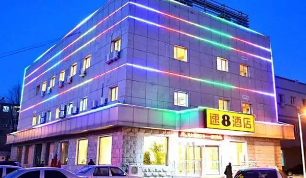 酒店的空氣能熱水工程設(shè)計(jì)、安裝實(shí)例_空氣能熱水器維修上門(mén)電話清遠(yuǎn)