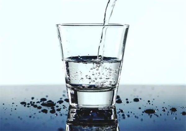 為何說選對學校飲水機設(shè)備很重要_空氣能最好的三個品牌有哪些
