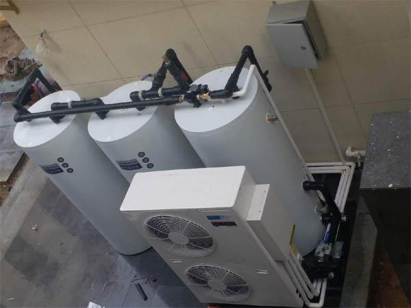 直熱式空氣源熱泵熱水系統(tǒng)_空氣能10000平米機組多少錢