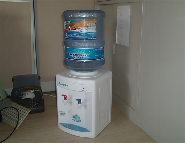 疫情后該怎么選飲水機(jī)_芬尼空氣能熱水器售后服務(wù)電話